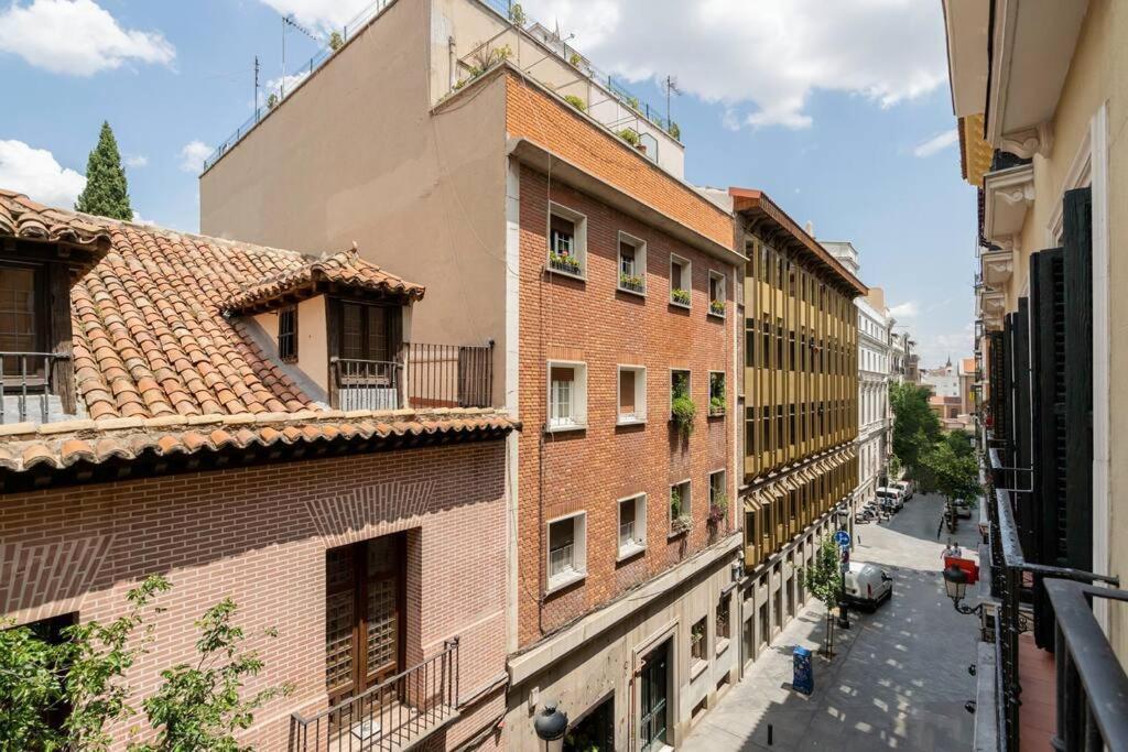 Flat In Barrio De Las Letras / Cervantes20 Мадрид Экстерьер фото