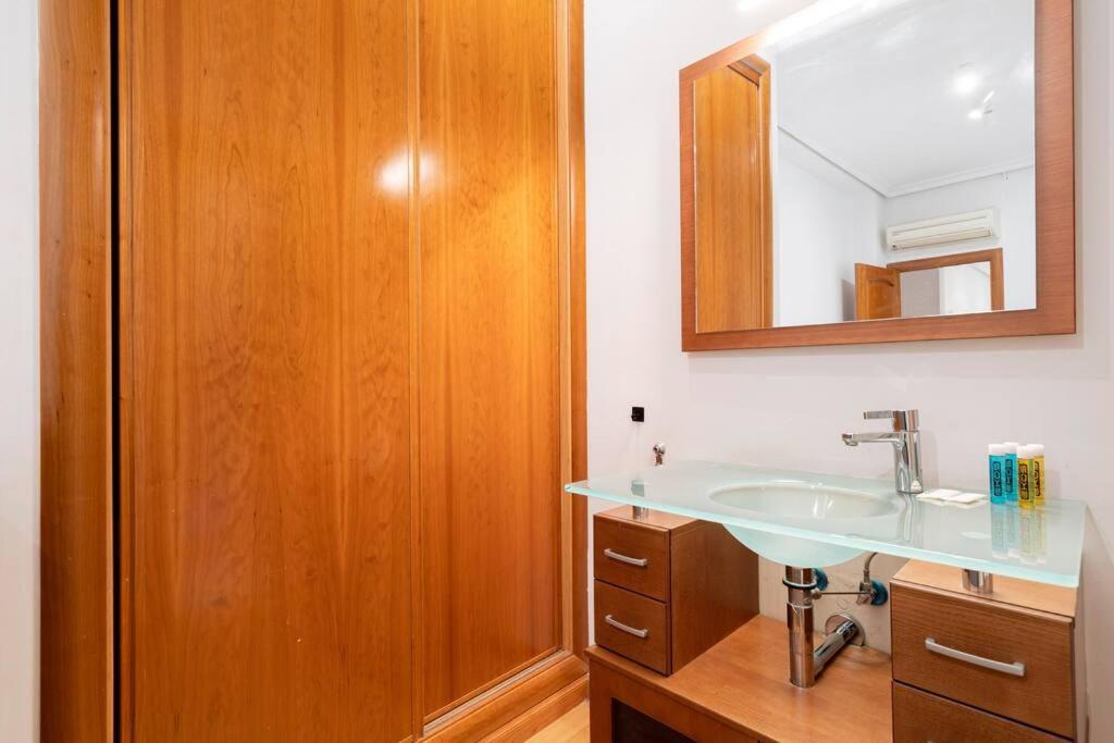 Flat In Barrio De Las Letras / Cervantes20 Мадрид Экстерьер фото