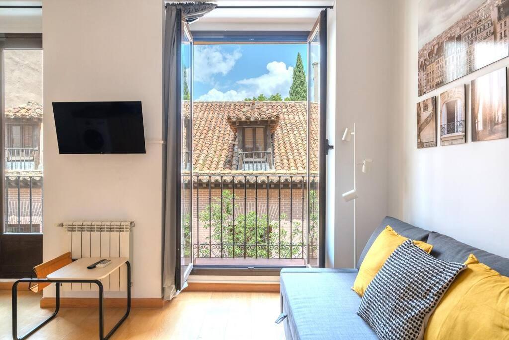 Flat In Barrio De Las Letras / Cervantes20 Мадрид Экстерьер фото